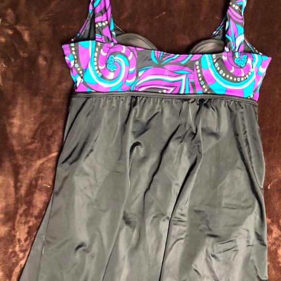 Bathing suit - Picture 2 of 2